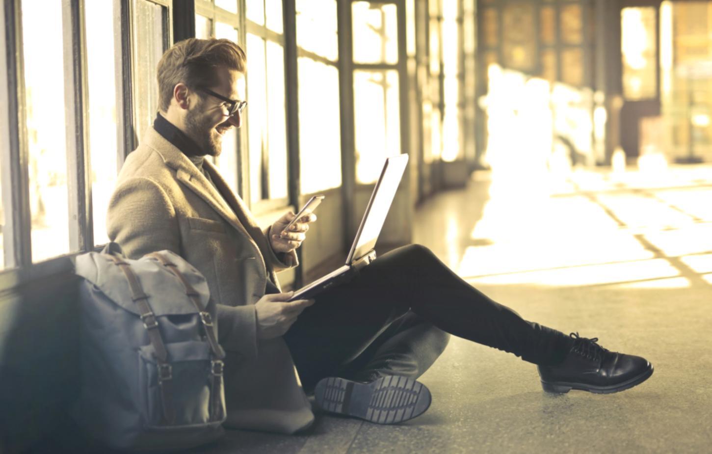 Mentor and student reviewing system architecture diagrams during one-on-one guidance session